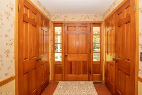 2221 Devonshire Drive NW Canton OH 44708