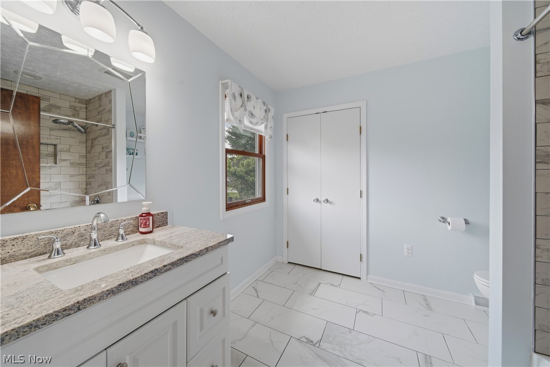 1068 Shelview Circle NW Uniontown OH 44685
