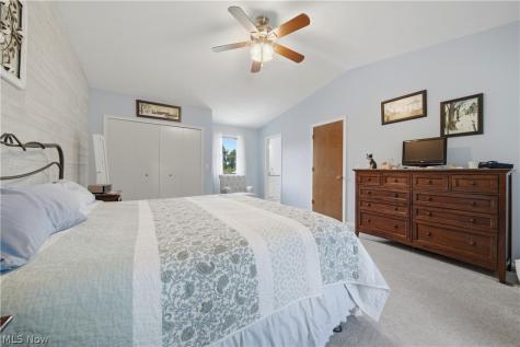 1068 Shelview Circle NW Uniontown OH 44685