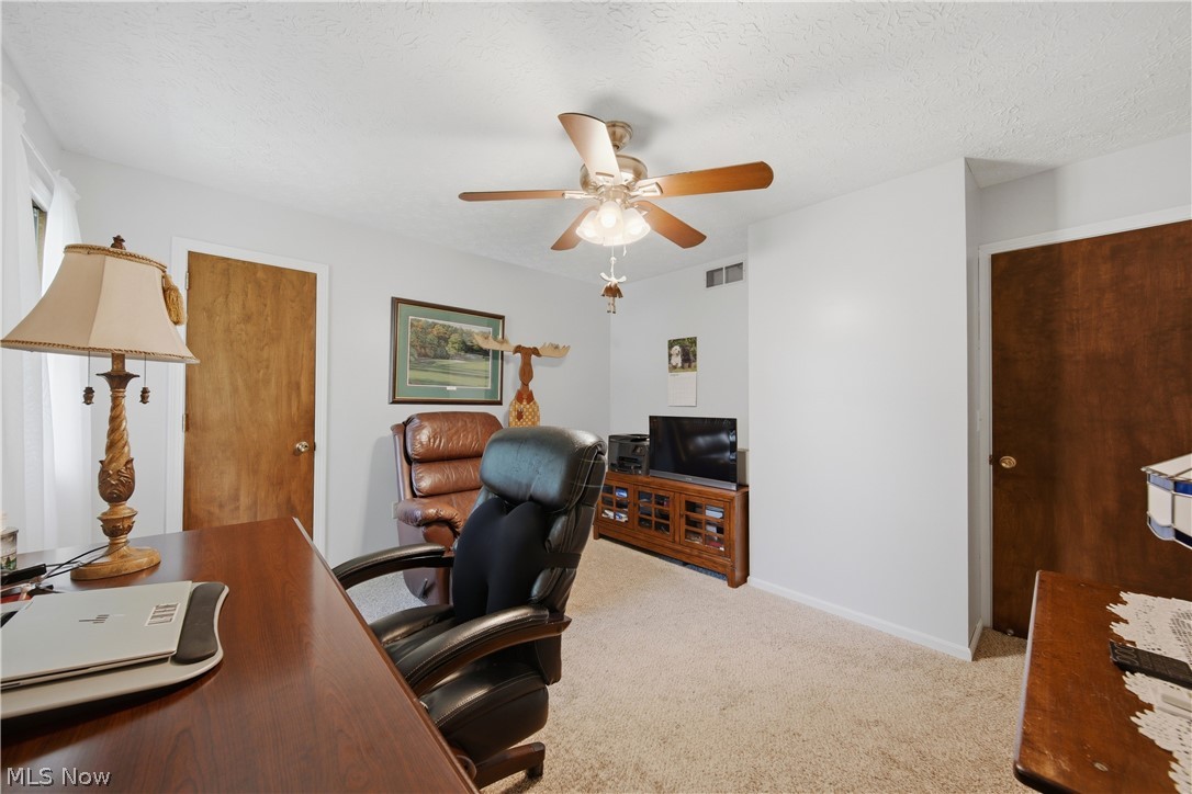 1068 Shelview Circle NW Uniontown OH 44685