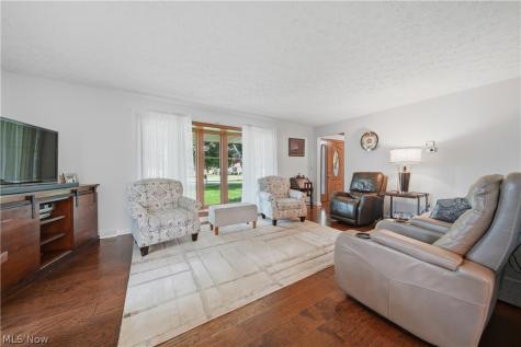 1068 Shelview Circle NW Uniontown OH 44685