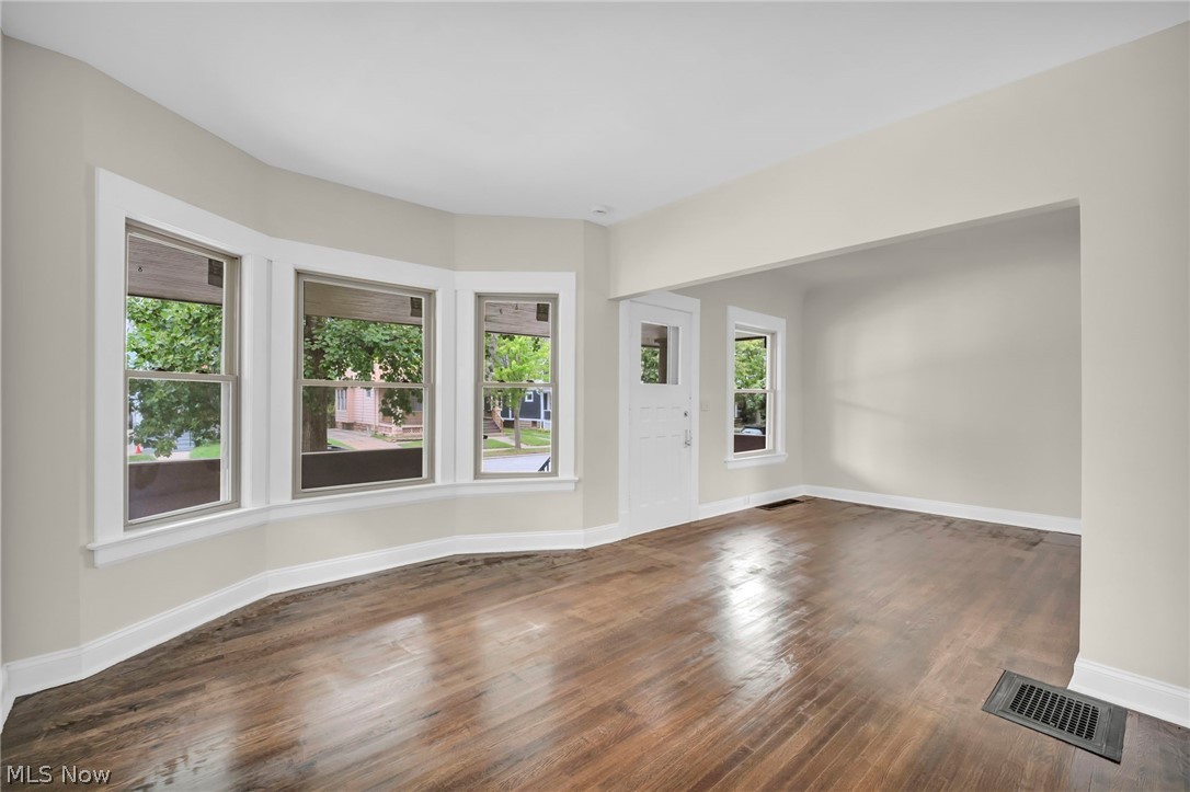 1515 Orchard Grove Avenue Lakewood OH 44107