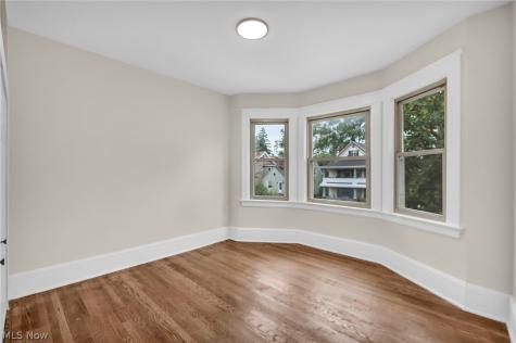 1515 Orchard Grove Avenue Lakewood OH 44107