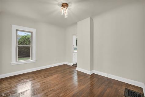 1515 Orchard Grove Avenue Lakewood OH 44107