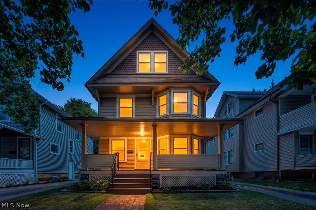 1515 Orchard Grove Avenue Lakewood OH 44107