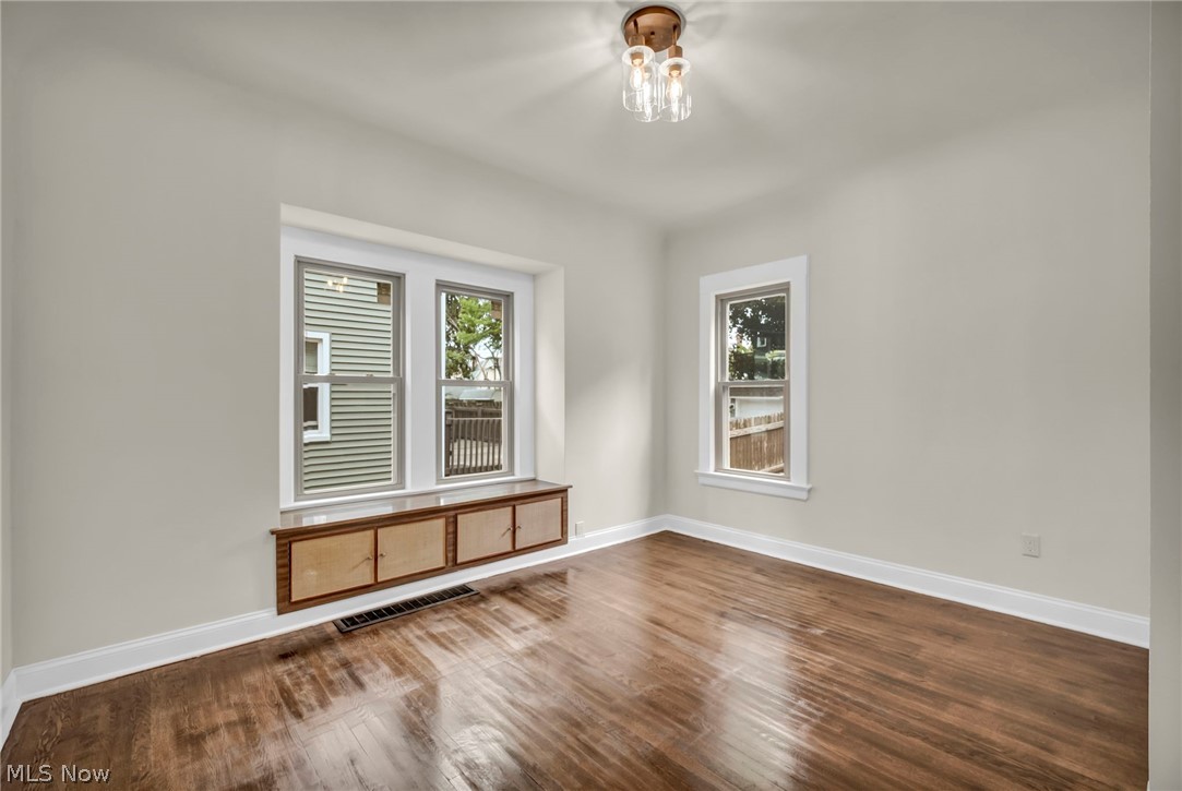 1515 Orchard Grove Avenue Lakewood OH 44107
