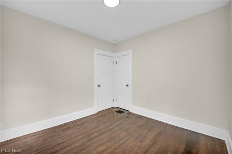 1515 Orchard Grove Avenue Lakewood OH 44107