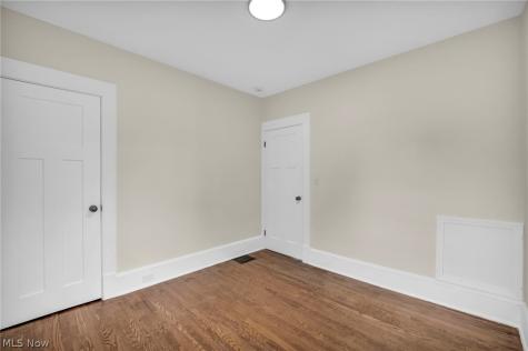 1515 Orchard Grove Avenue Lakewood OH 44107