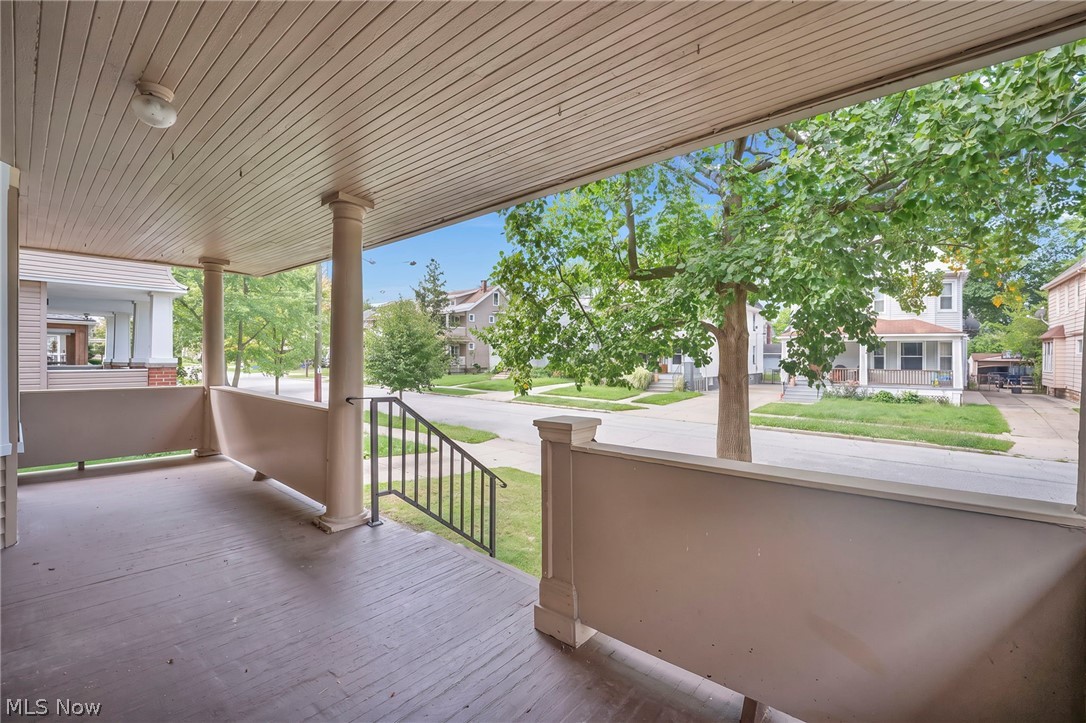 1515 Orchard Grove Avenue Lakewood OH 44107