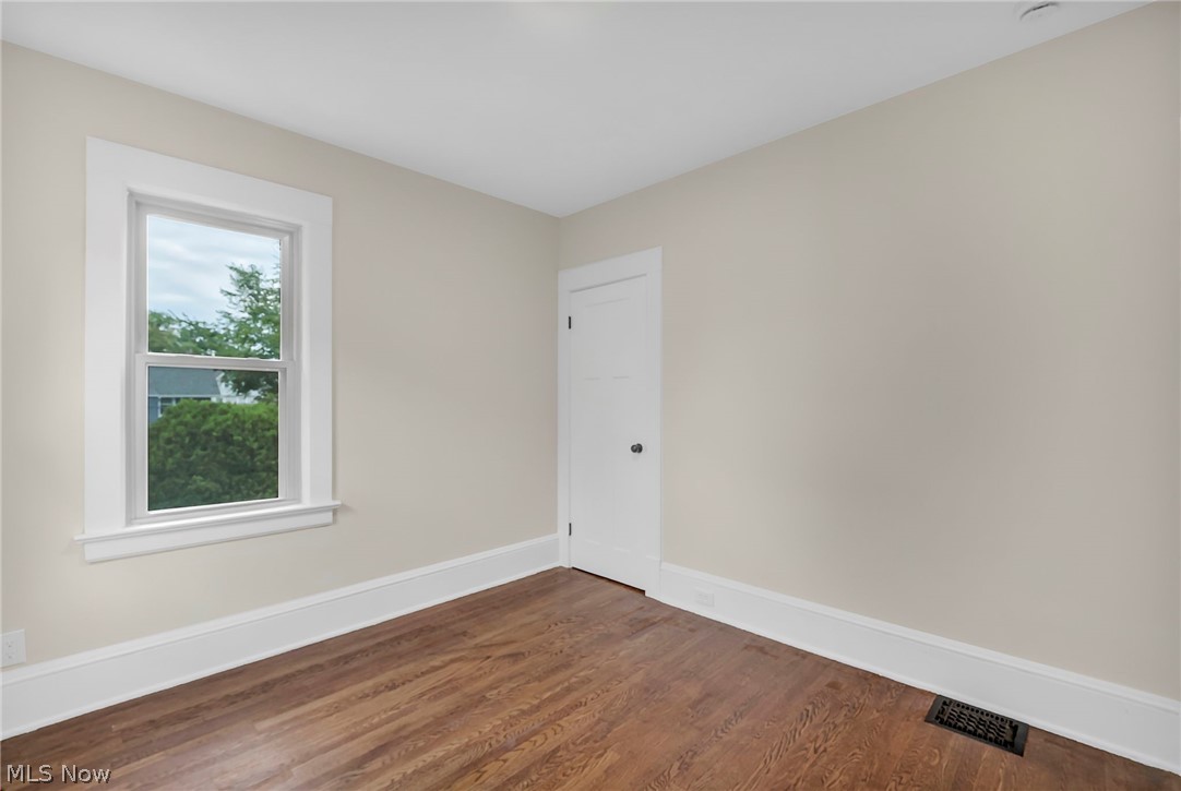 1515 Orchard Grove Avenue Lakewood OH 44107