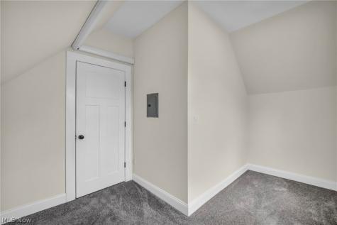 1515 Orchard Grove Avenue Lakewood OH 44107