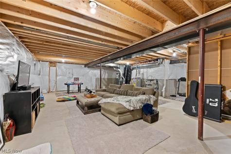 7181 Stonegate Circle NE Canton OH 44721