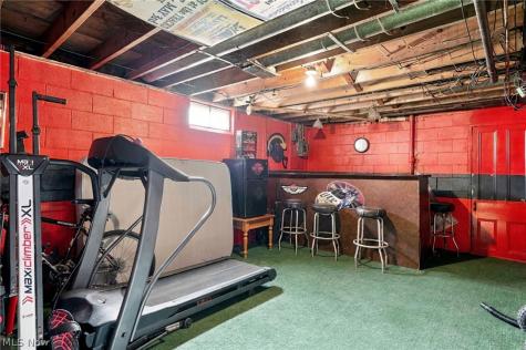 359 Stephens Road Akron OH 44312