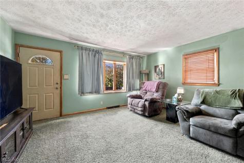 359 Stephens Road Akron OH 44312