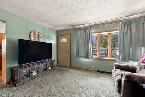 359 Stephens Road Akron OH 44312