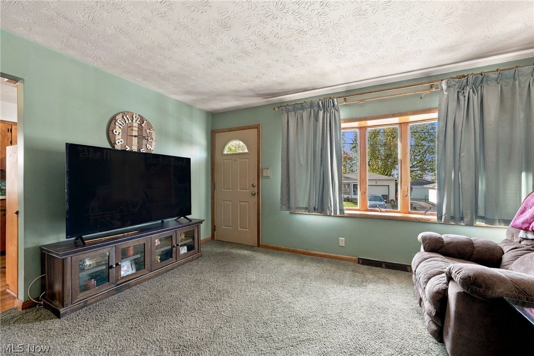 359 Stephens Road Akron OH 44312