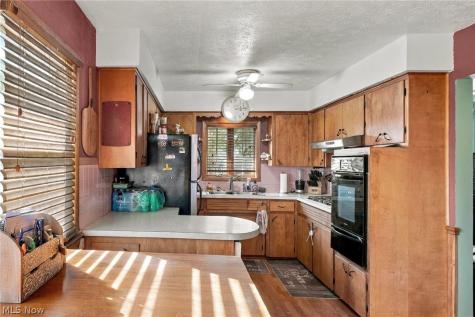359 Stephens Road Akron OH 44312