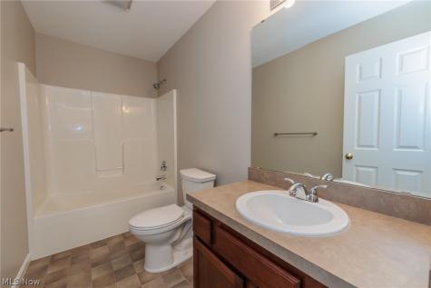 1877 Baythorn Way Brunswick OH 44212