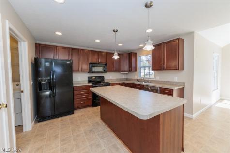 1877 Baythorn Way Brunswick OH 44212