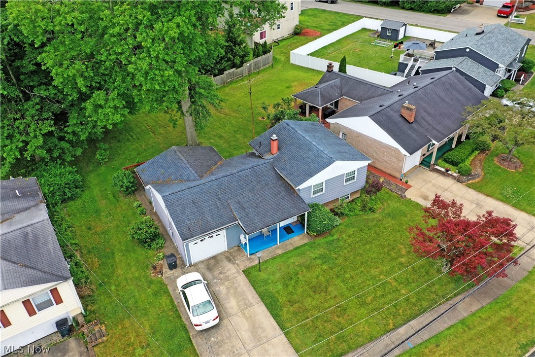 2475 Beal Street NW Warren OH 44485