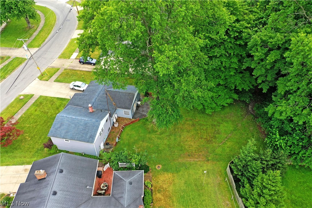 2475 Beal Street NW Warren OH 44485