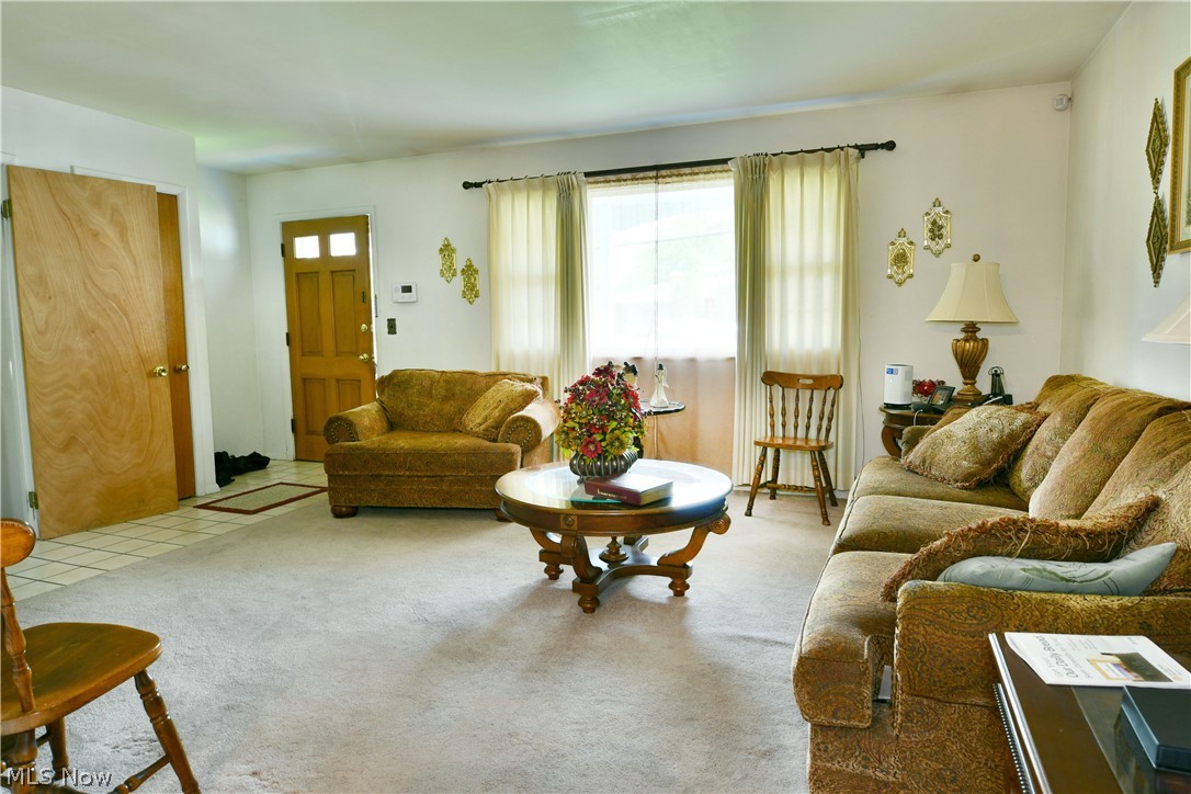 2475 Beal Street NW Warren OH 44485