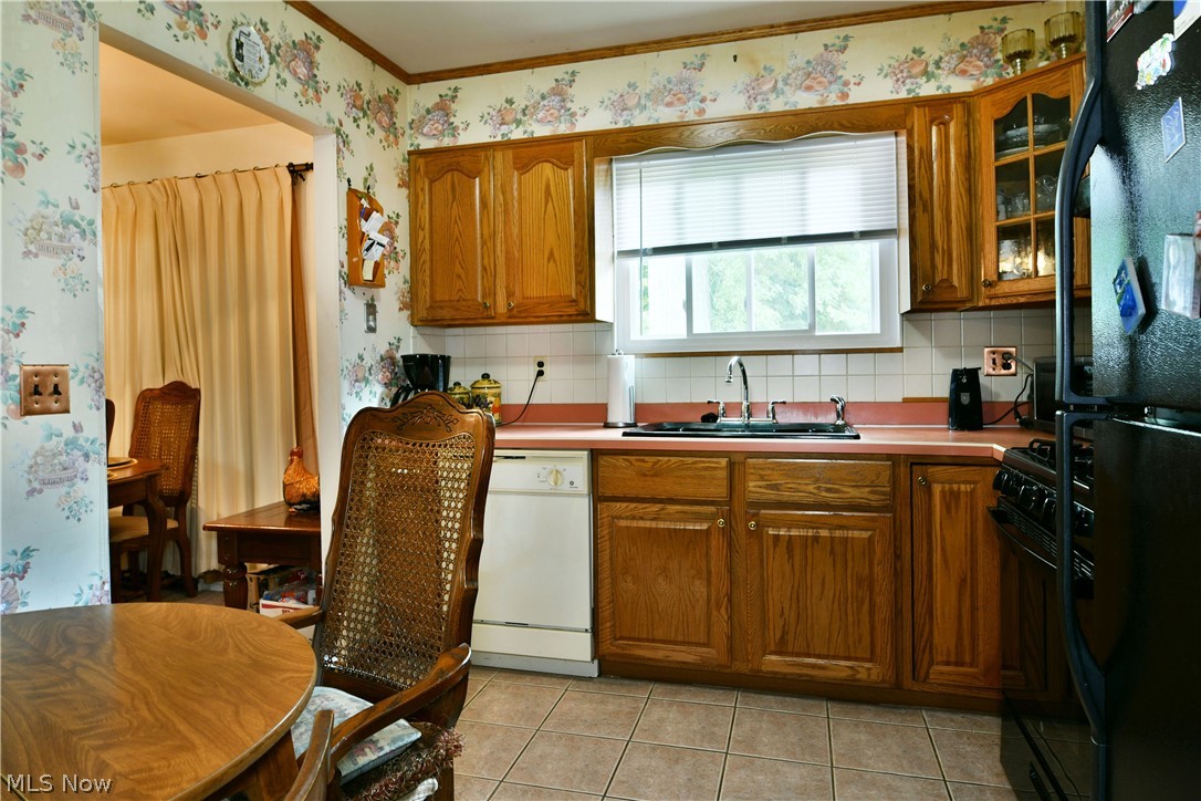2475 Beal Street NW Warren OH 44485