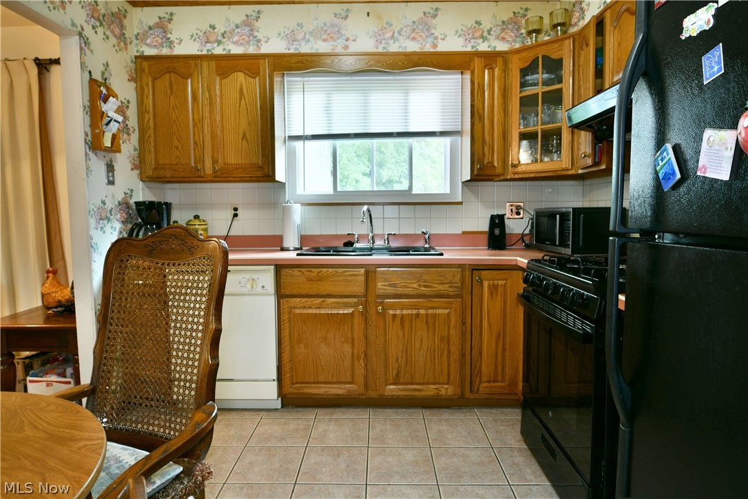 2475 Beal Street NW Warren OH 44485