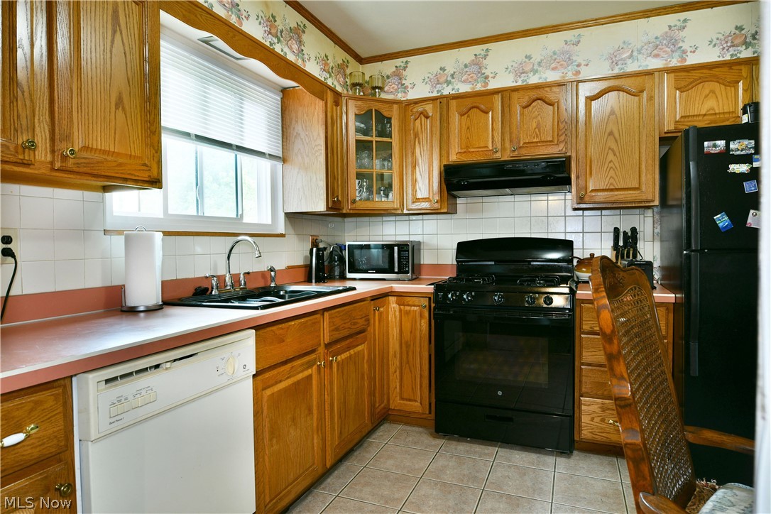 2475 Beal Street NW Warren OH 44485