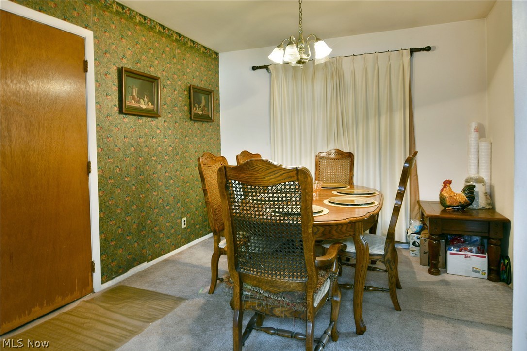 2475 Beal Street NW Warren OH 44485