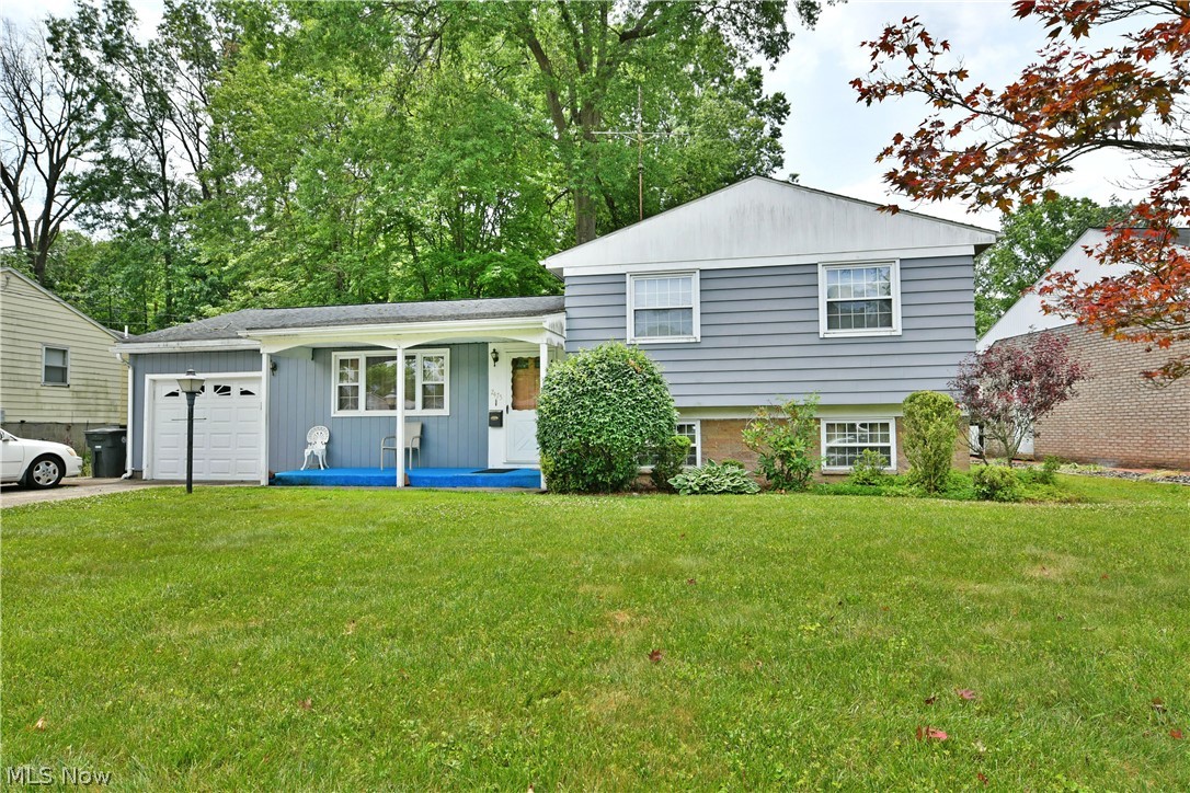 2475 Beal Street NW Warren OH 44485