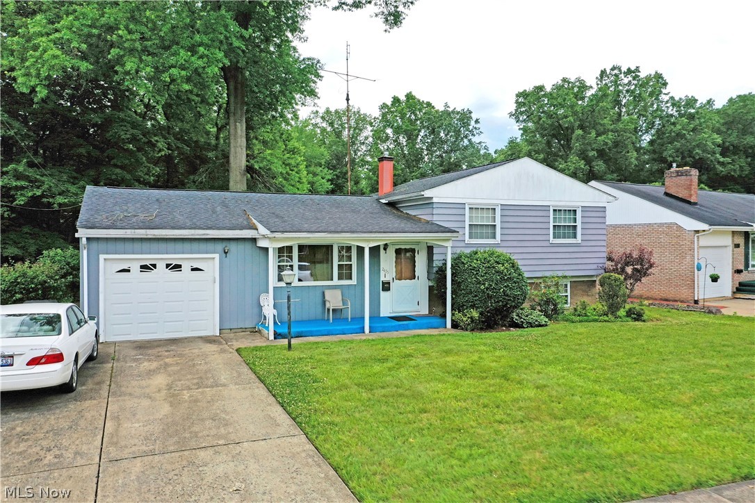 2475 Beal Street NW Warren OH 44485