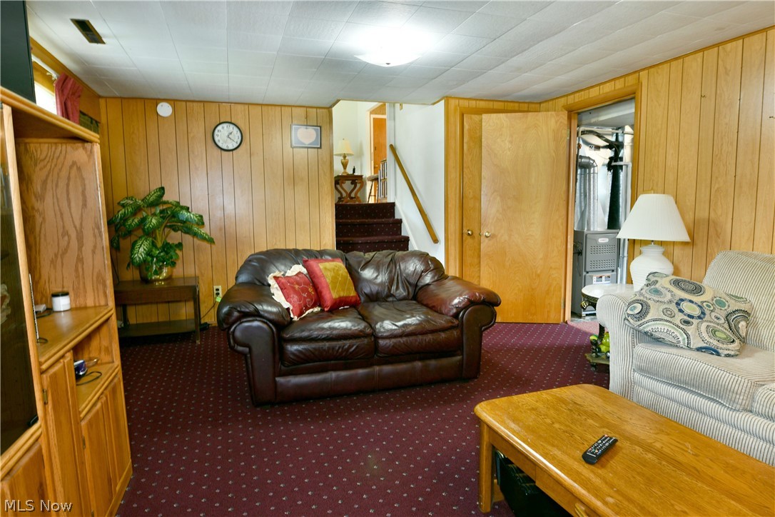 2475 Beal Street NW Warren OH 44485