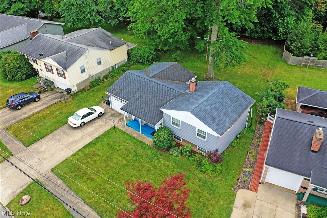 2475 Beal Street NW Warren OH 44485
