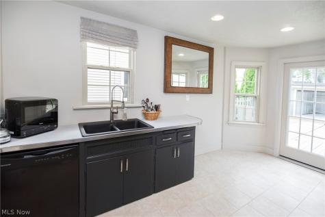 19539 Telbir Avenue Rocky River OH 44116