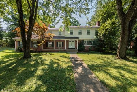 1160 Lisa Ann Drive Akron OH 44313