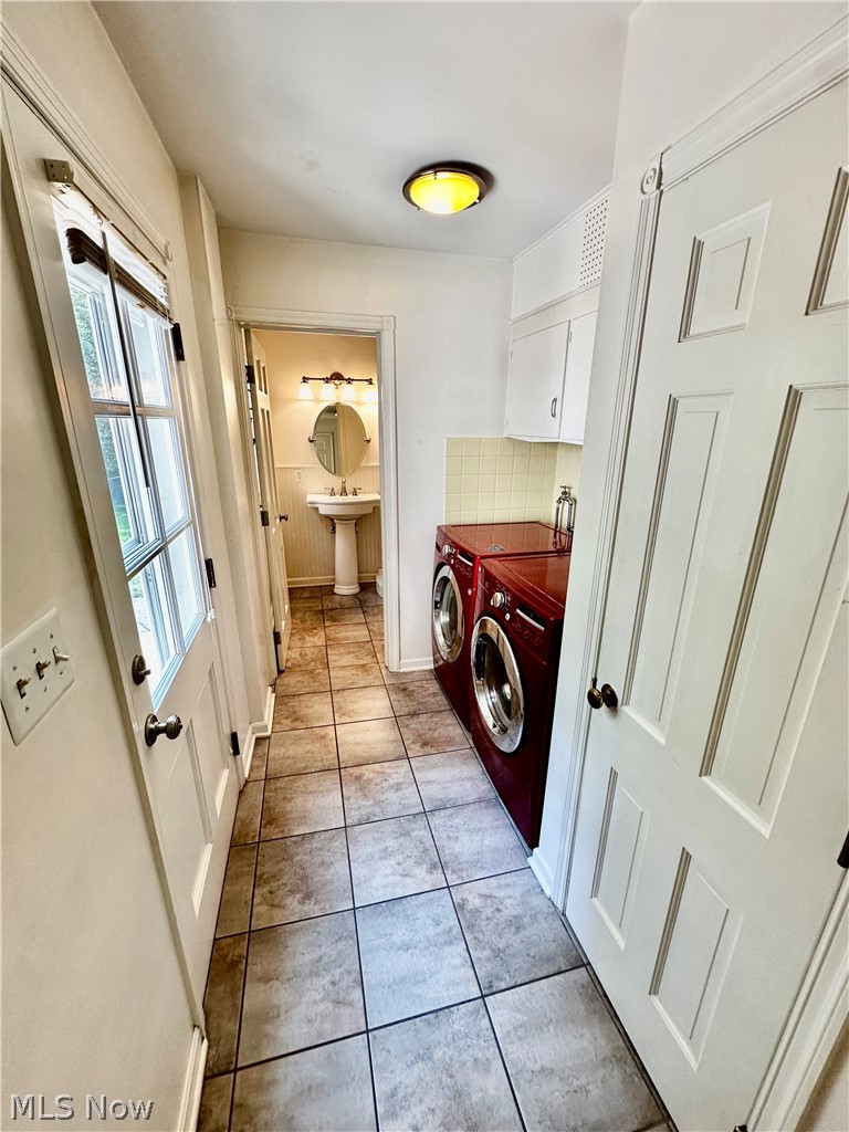 1160 Lisa Ann Drive Akron OH 44313