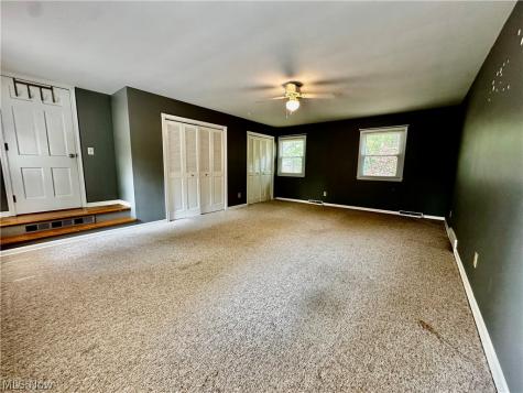 1160 Lisa Ann Drive Akron OH 44313