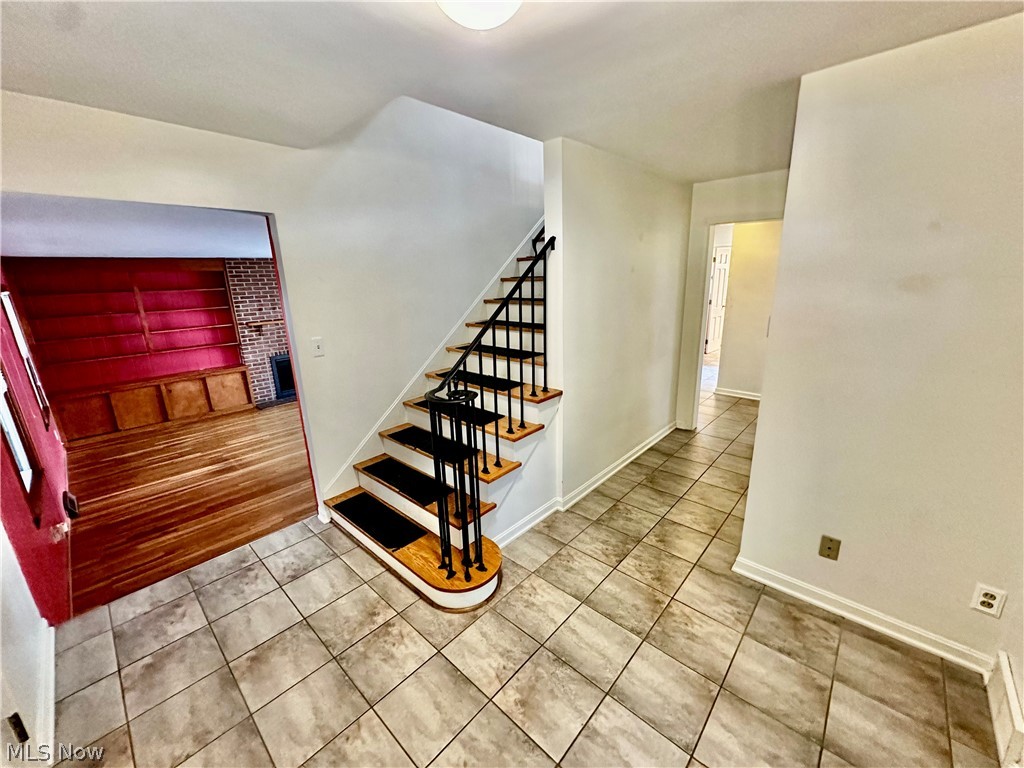 1160 Lisa Ann Drive Akron OH 44313