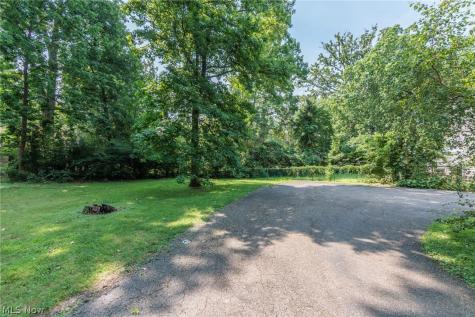 1160 Lisa Ann Drive Akron OH 44313