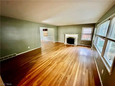 1160 Lisa Ann Drive Akron OH 44313