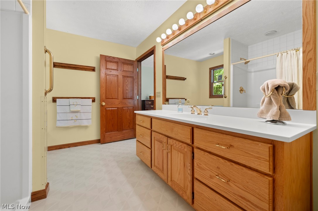 167 Rebecca Lane Brunswick OH 44212