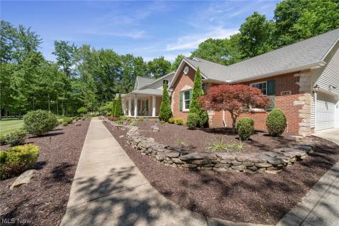 167 Rebecca Lane Brunswick OH 44212
