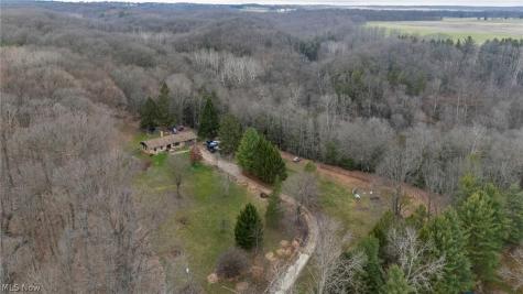 9918 Overton Road Burbank OH 44214