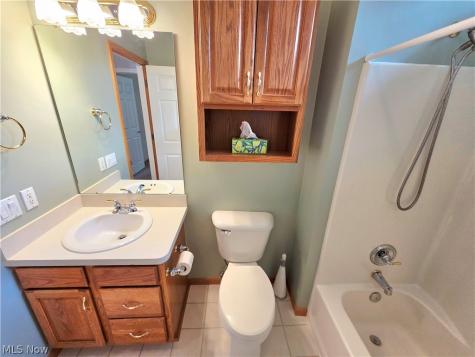 1901 Pembrooke Lane Avon OH 44011