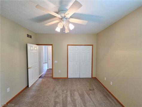 1901 Pembrooke Lane Avon OH 44011