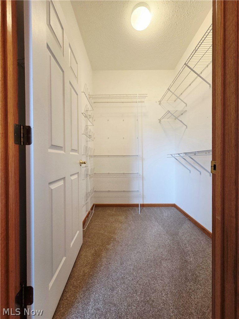 1901 Pembrooke Lane Avon OH 44011