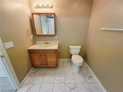 1901 Pembrooke Lane Avon OH 44011