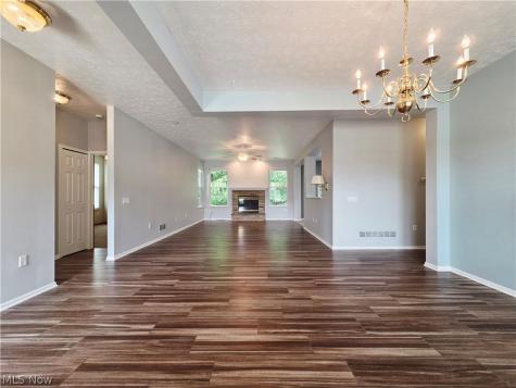 1901 Pembrooke Lane Avon OH 44011