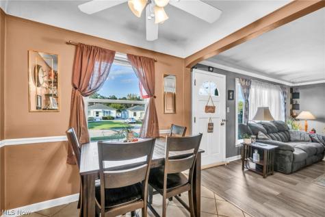 2523 Center Drive Parma OH 44134